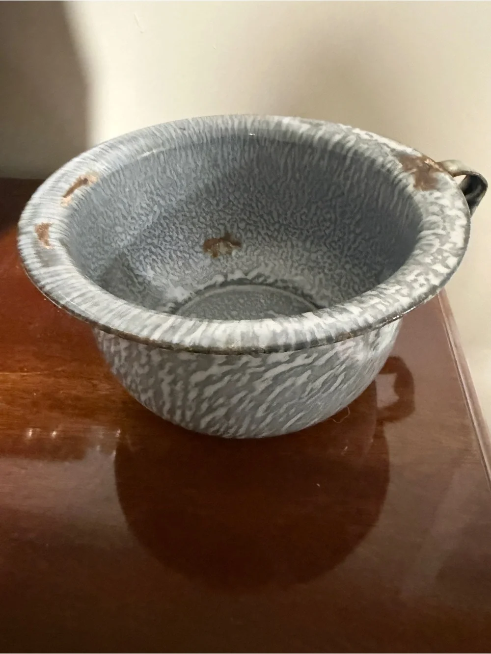 Vintage Gray mottled granite ware chamber pot handled Enamelware planter